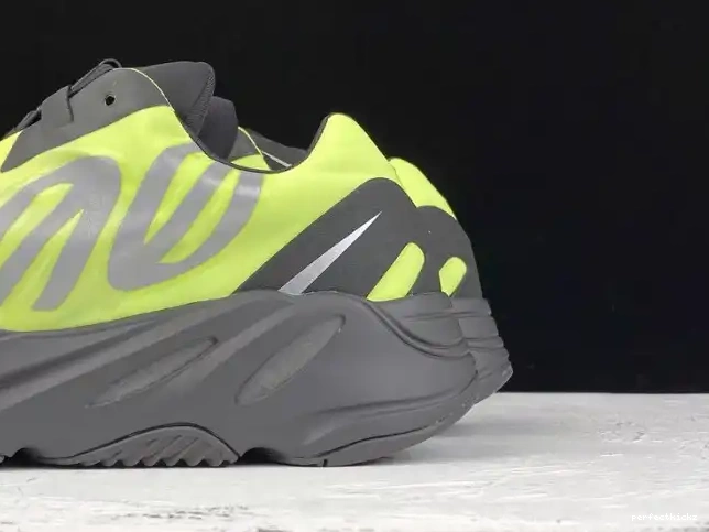 Phosphor FY3727 Yeezy MNVN 700 Adidas Boost 0607